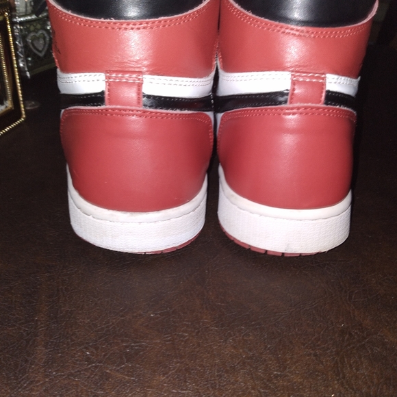 Air Jordan Retro 1 OGs Sz 10.5 Red
